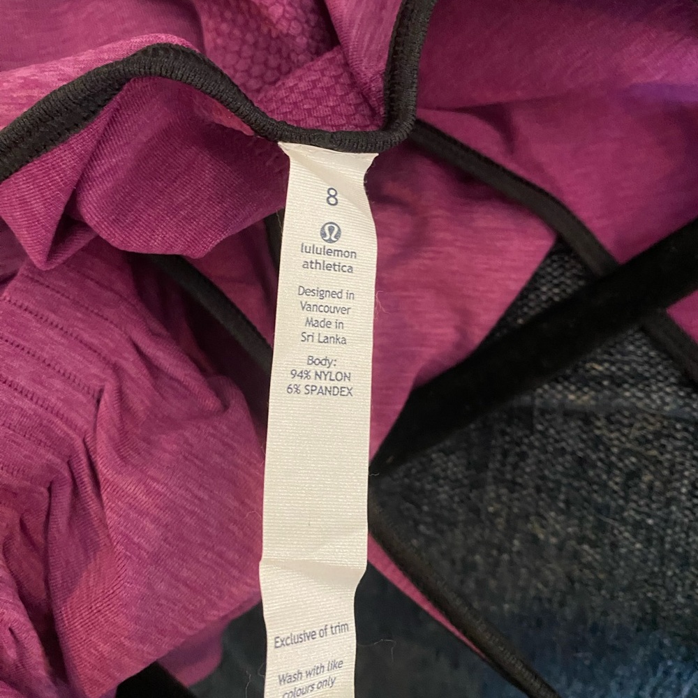 Lululemon In The Flow Tank - Picture 6 of 9